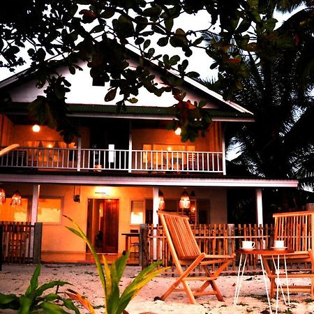 Crow'S Nest Hotel Tua Pejat Buitenkant foto