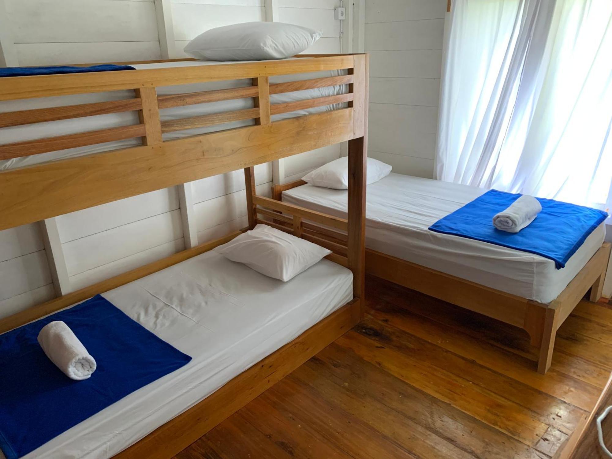 Crow'S Nest Hotel Tua Pejat Buitenkant foto